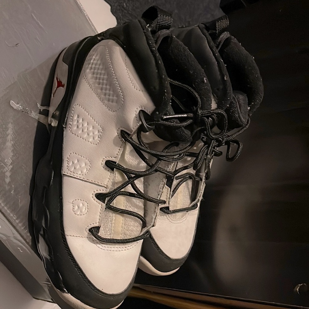 Air Jordan 9